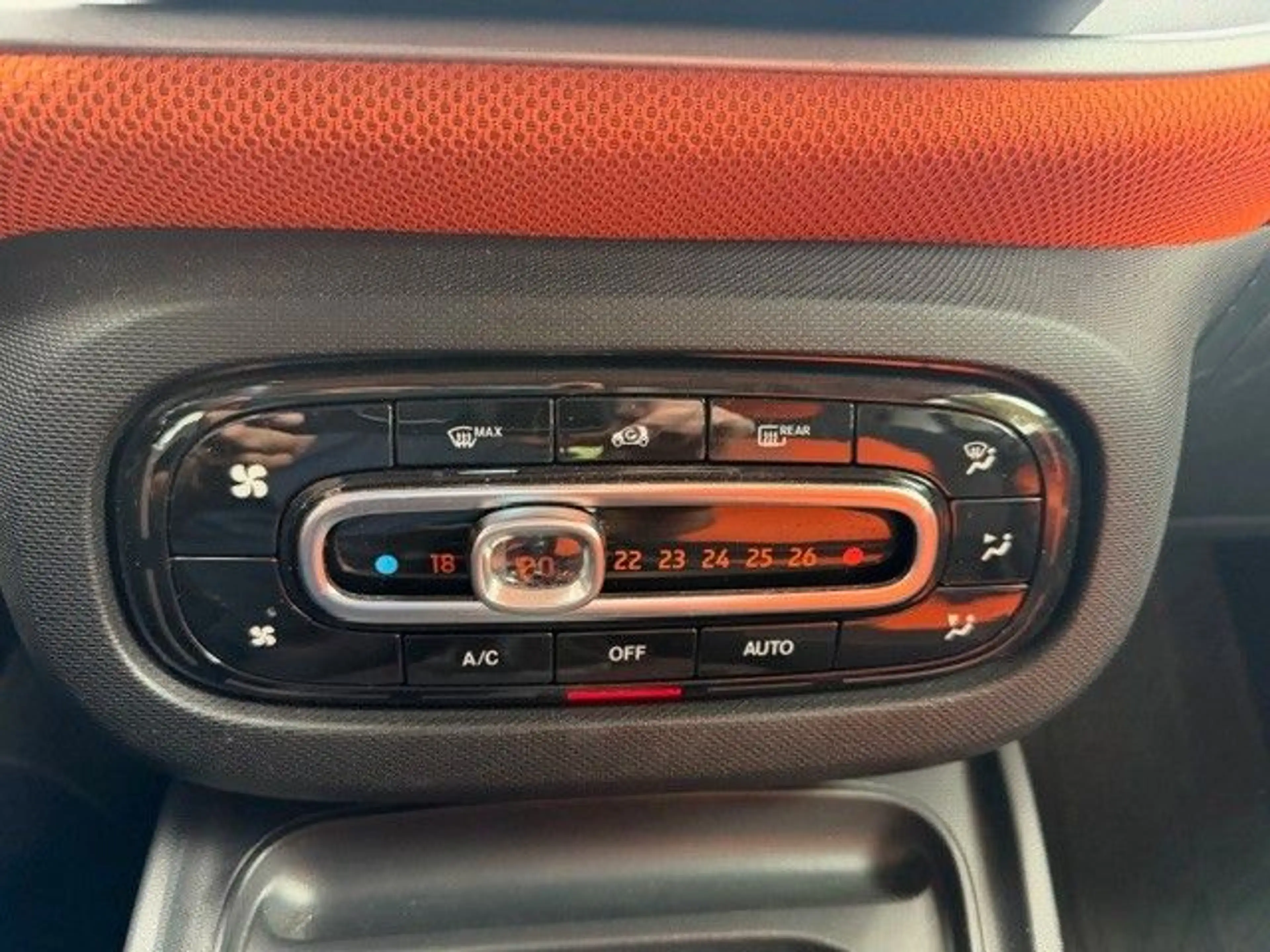 smart forTwo FOR TWO COUPE  52 kW ERST 37TKM — photo 5