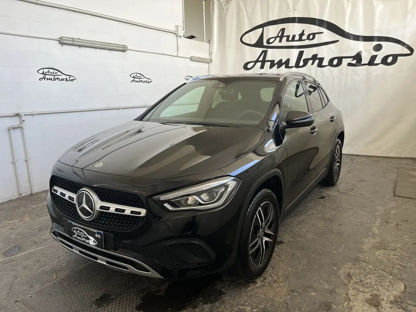 Mercedes-Benz GLA 180 GLA 180 d Automatic Executive TUA DA 389,00 EURO Schwarz - 1