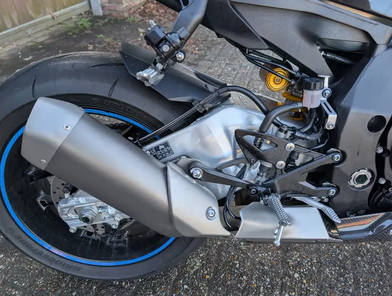 Yamaha YZF-R1 - foto 7