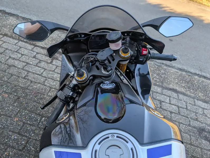 Yamaha YZF-R1 - foto 6
