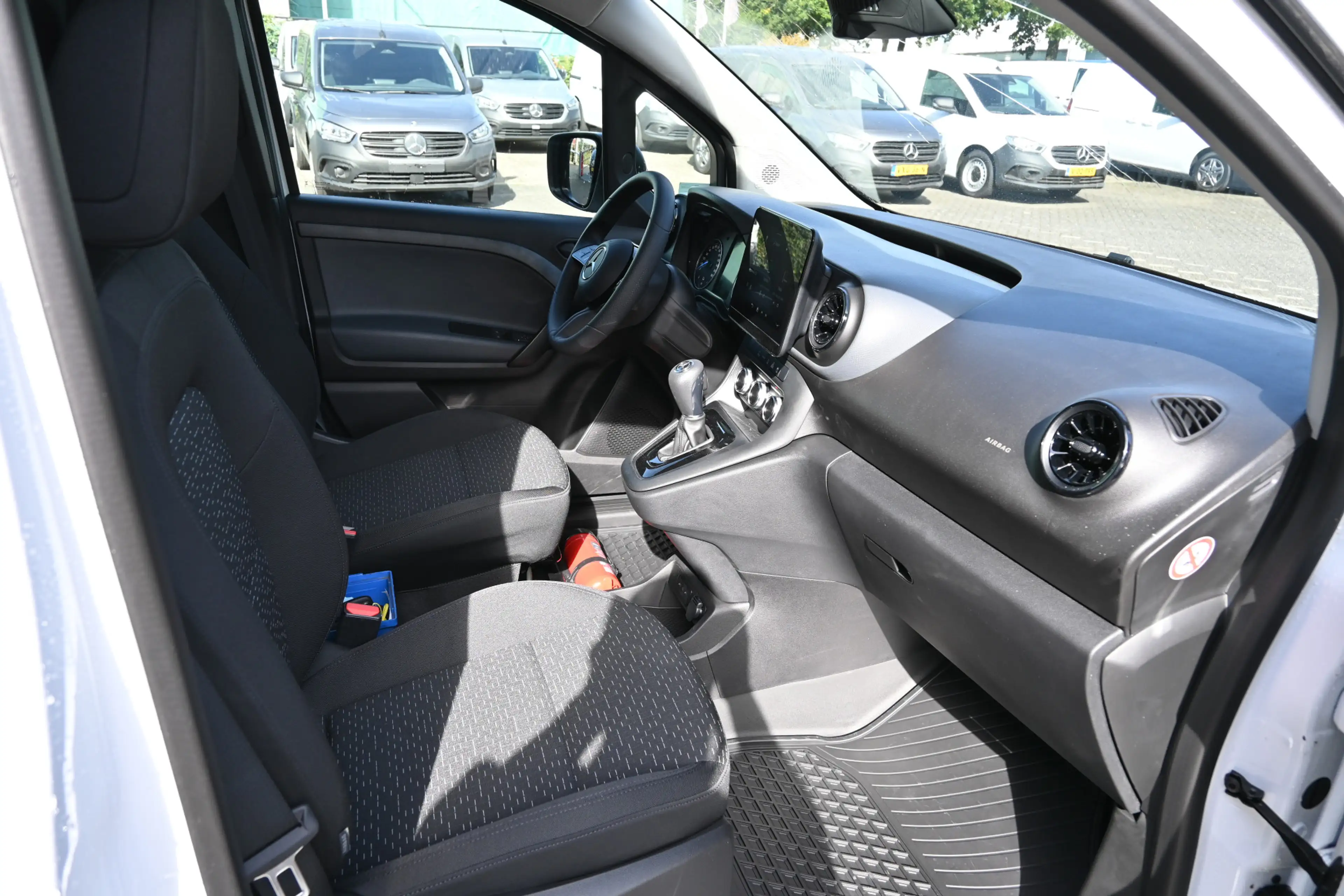 Mercedes-Benz Citan eCitan 112 Base L1 51 kWh Snellader AC 22kW/DC 75k — photo 4