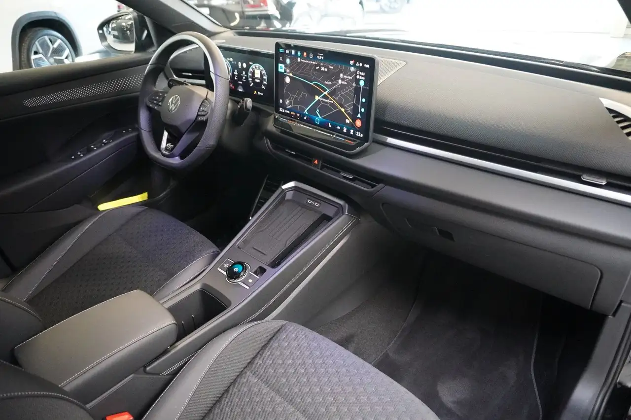 Volkswagen T-Roc R-Line 1.5 TSI DSG*NEW*HEADUP*360°MATRIX* 9