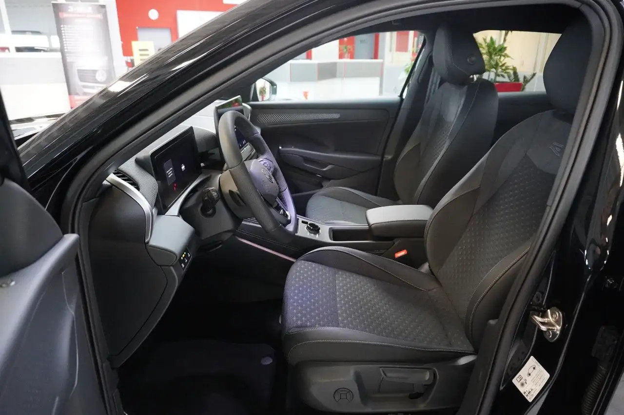 Volkswagen T-Roc R-Line 1.5 TSI DSG*NEW*HEADUP*360°MATRIX* 7