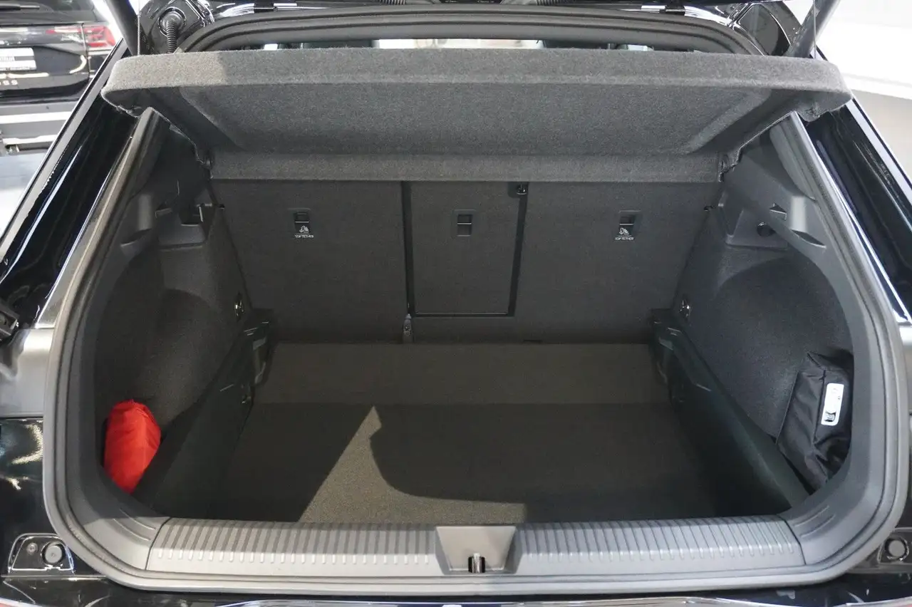 Volkswagen T-Roc R-Line 1.5 TSI DSG*NEW*HEADUP*360°MATRIX* 18