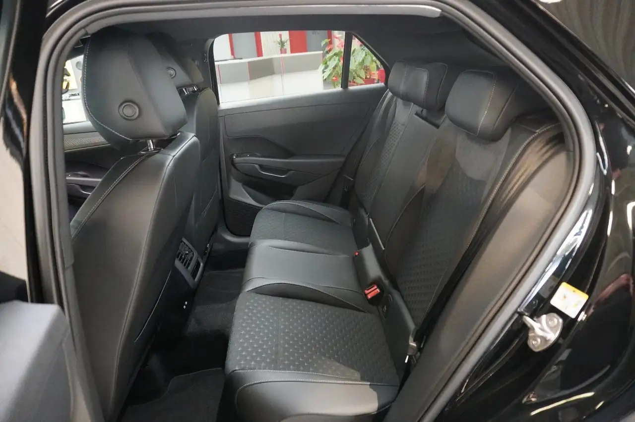 Volkswagen T-Roc R-Line 1.5 TSI DSG*NEW*HEADUP*360°MATRIX* 8