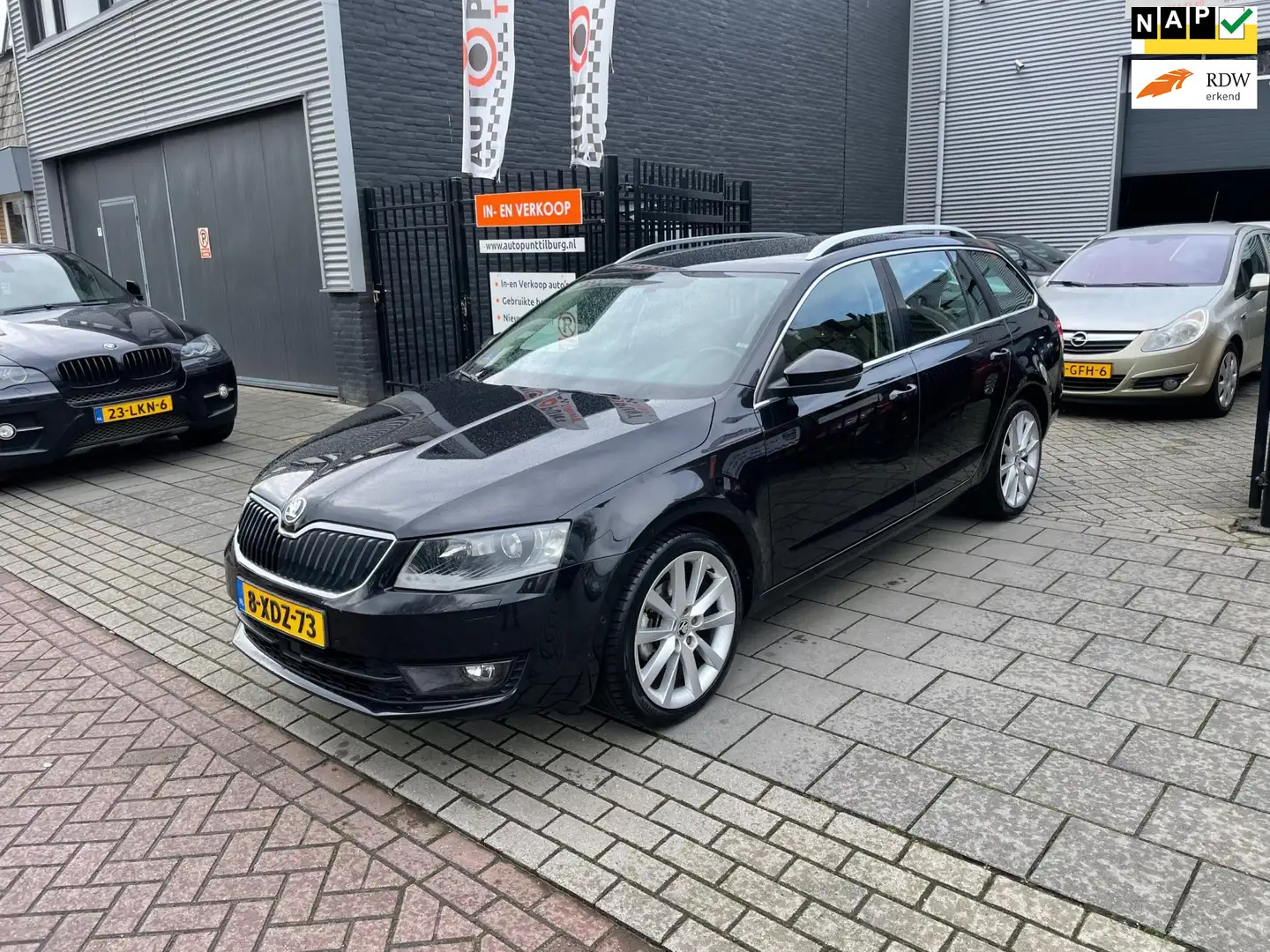 Skoda Octavia Combi 1.4 TSI Greentech Elegance Businessline 2e E Fekete - 1