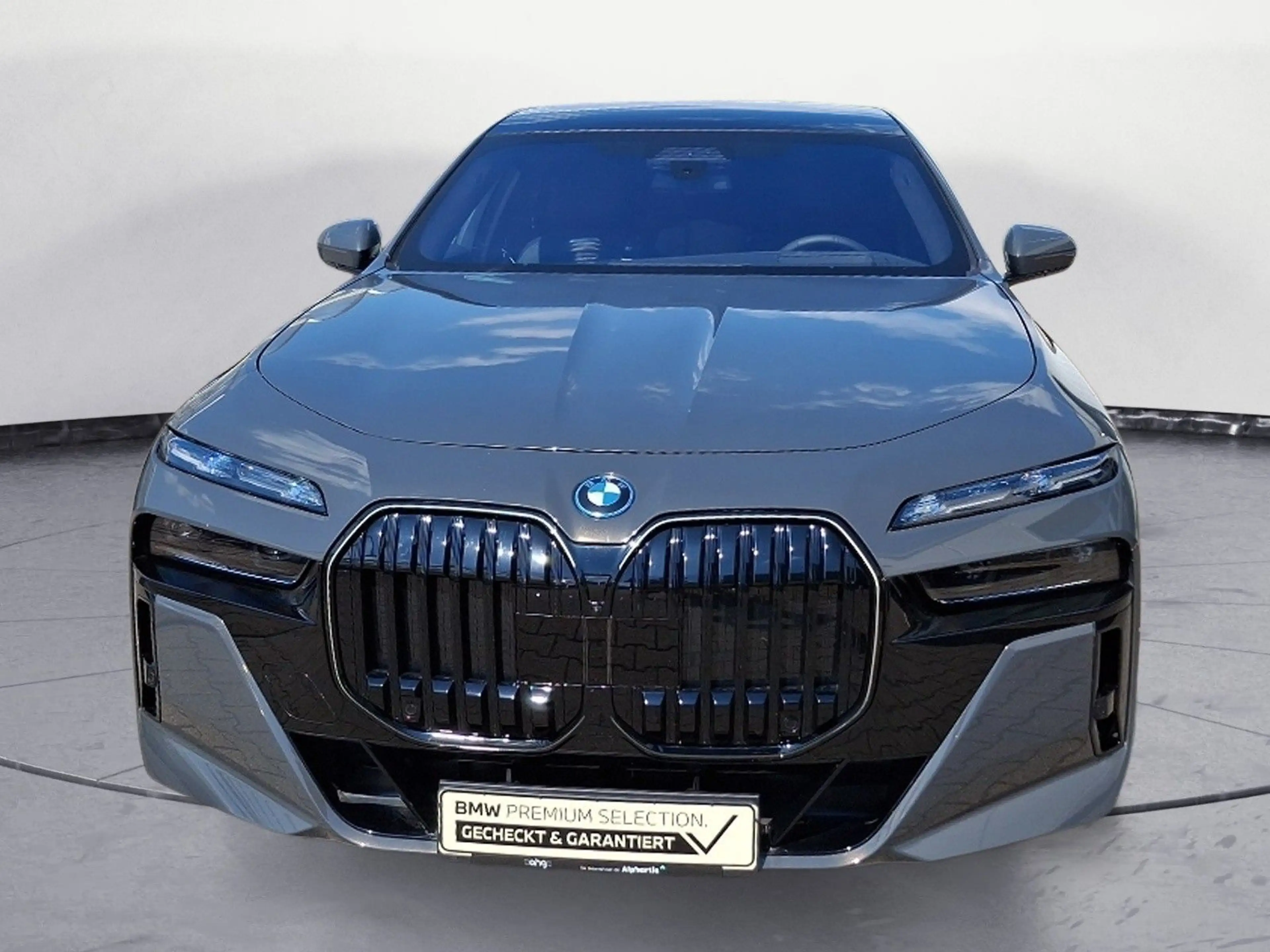 BMW i7 xDrive60 Navi Leder Tempom.aktiv Panoramadach — photo 4