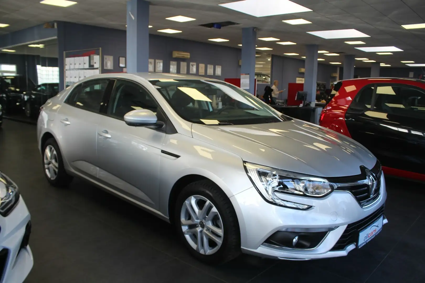 Renault Megane TCe 115 - Klima - PDC - Silber - 1