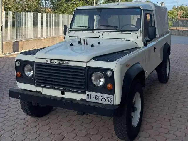 Land Rover Defender 90 2.5 td County SW