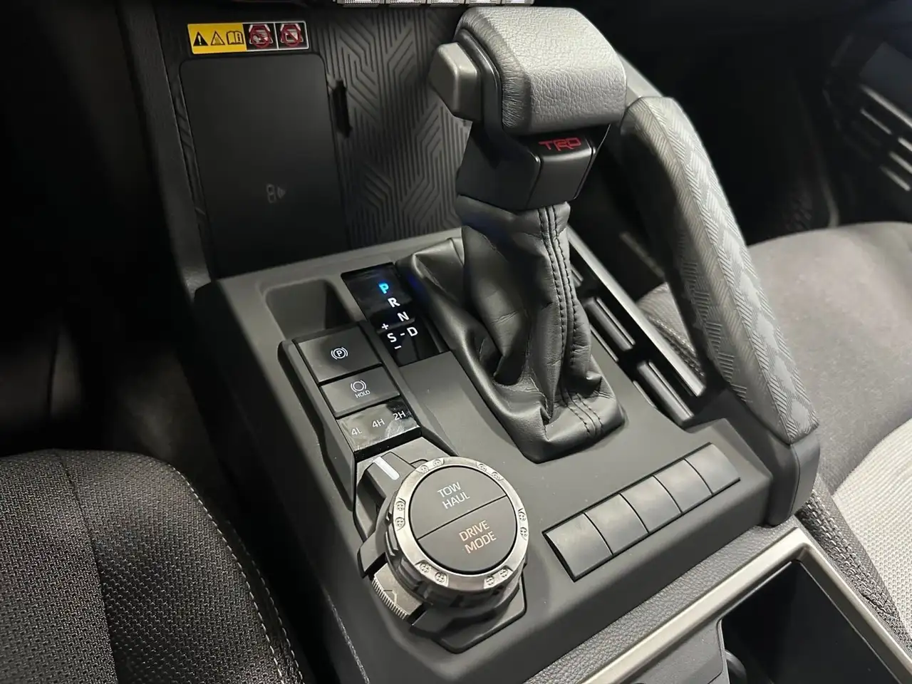 Toyota 4-Runner снимка Toyota 4-Runner