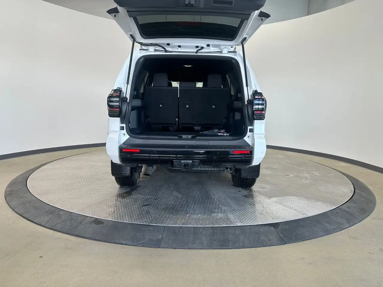 Toyota 4-Runner снимка Toyota 4-Runner