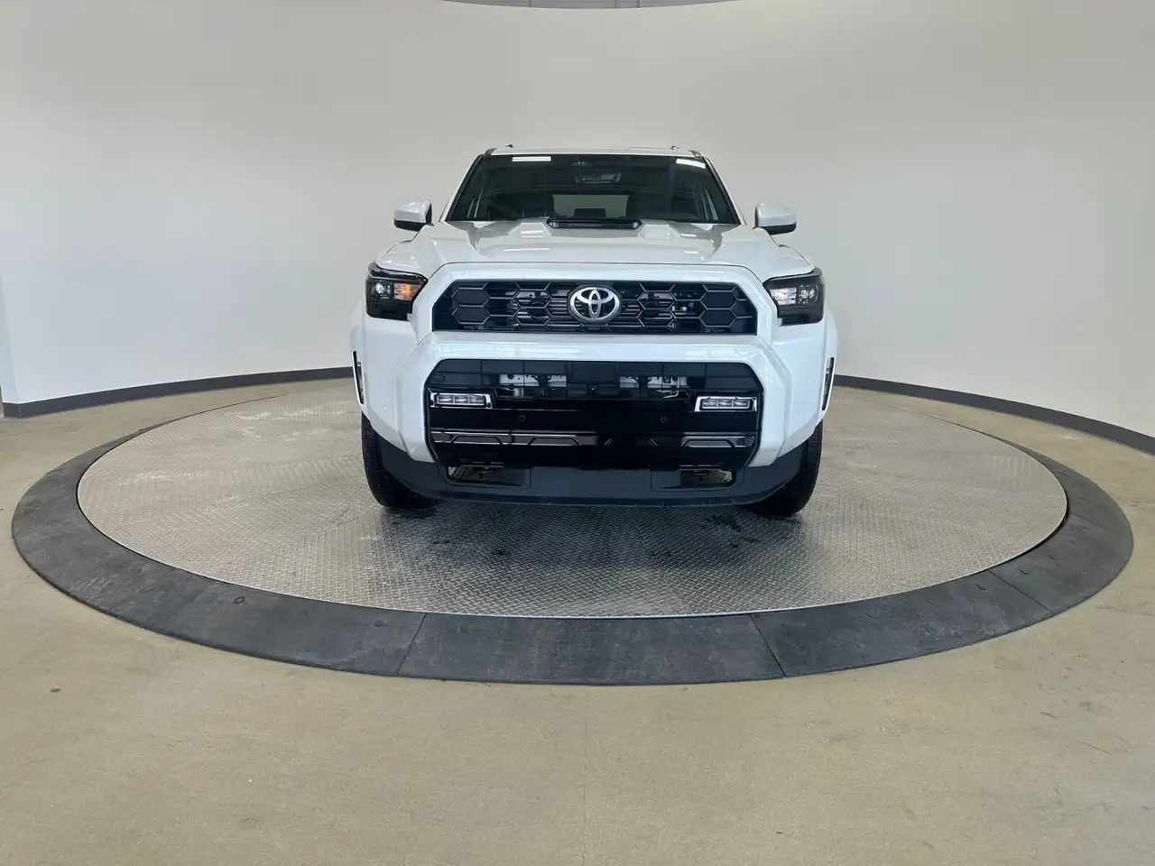 Toyota 4-Runner снимка Toyota 4-Runner