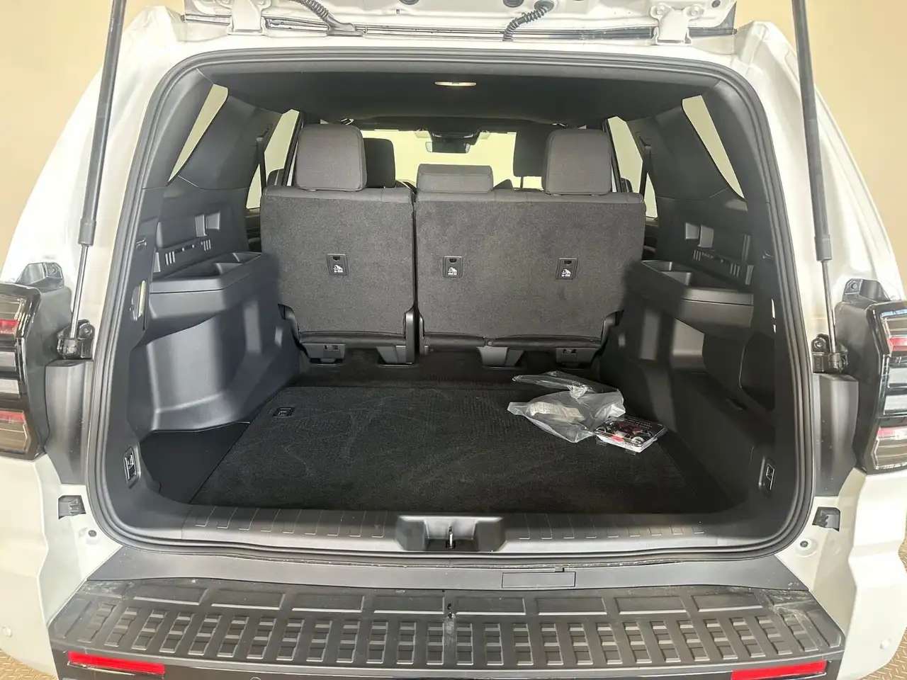 Toyota 4-Runner снимка Toyota 4-Runner