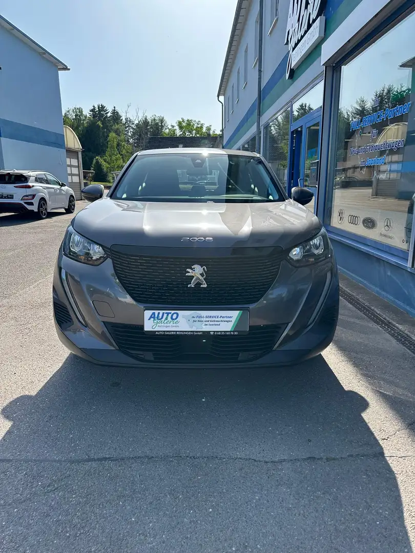 Peugeot 2008 1.2 PureTech Active Pack Grijs - 1