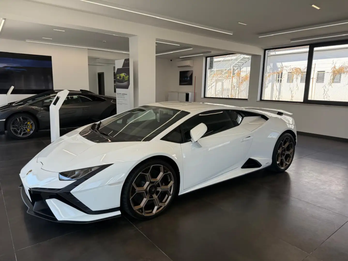 Lamborghini Huracán Huracan Coupe 5.2 Tecnica 640cv rwd Blanc - 1