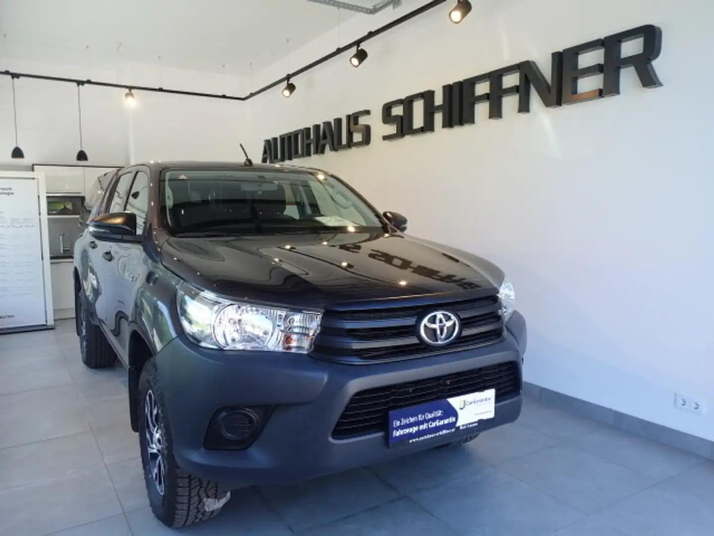 Toyota Hilux DK Country 4x4 2,4 D-4D Grau - 2