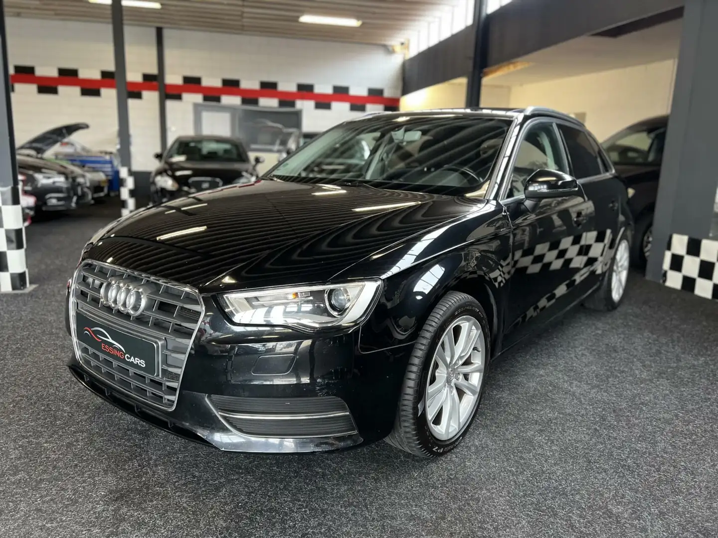 Audi A3 Sportback 1.4 TFSI CoD PANO! NAP Zwart - 1