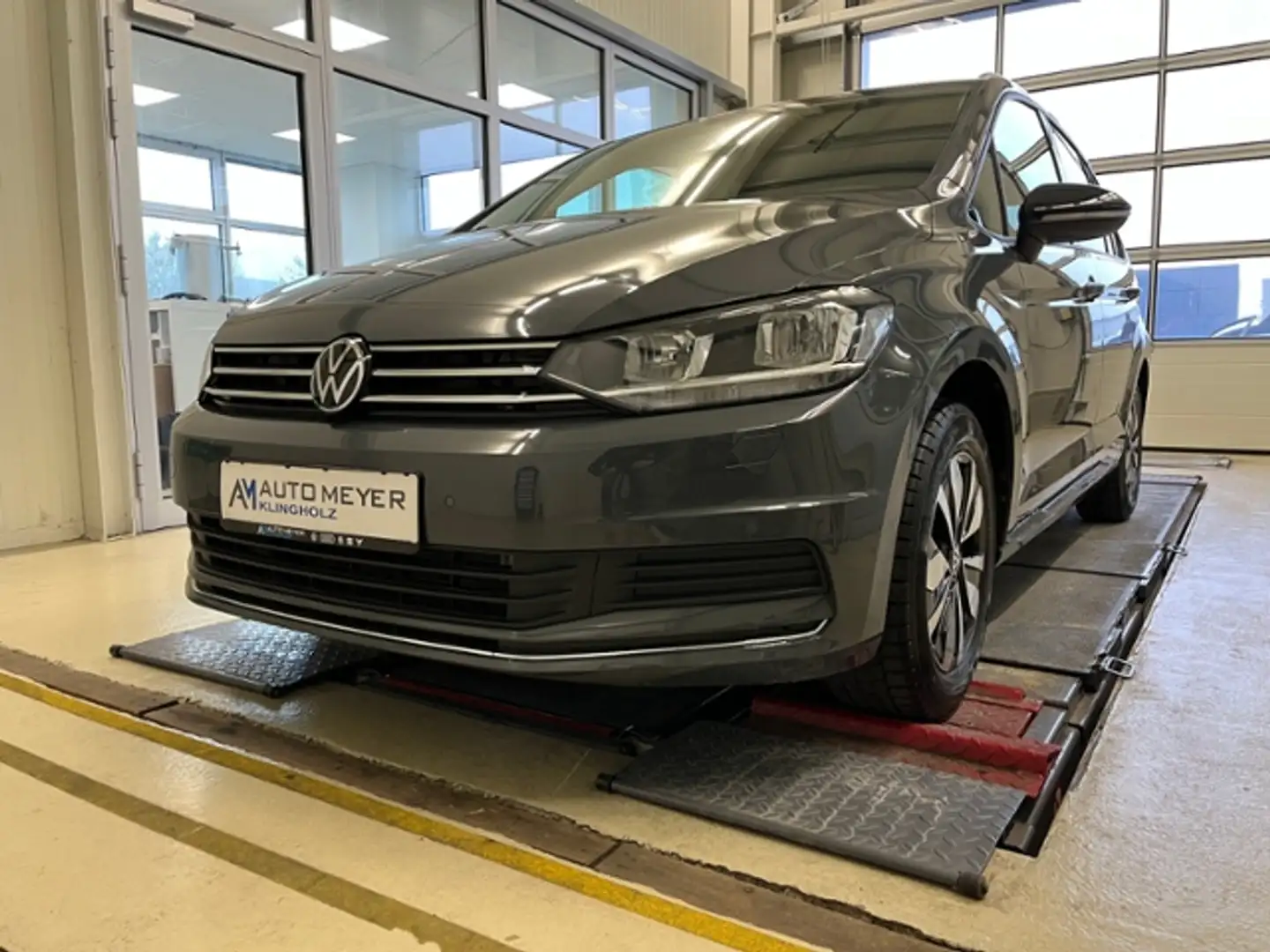 Volkswagen Touran GOAL 1.5 TSI Navi Kamera 7Sitzer ACC Gris - 2