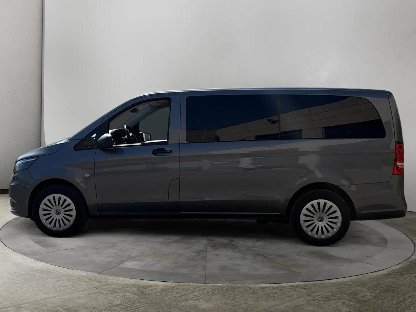 Mercedes-Benz Vito Tourer 114 CDI Pro L2 9G-Tronic Grijs - 2