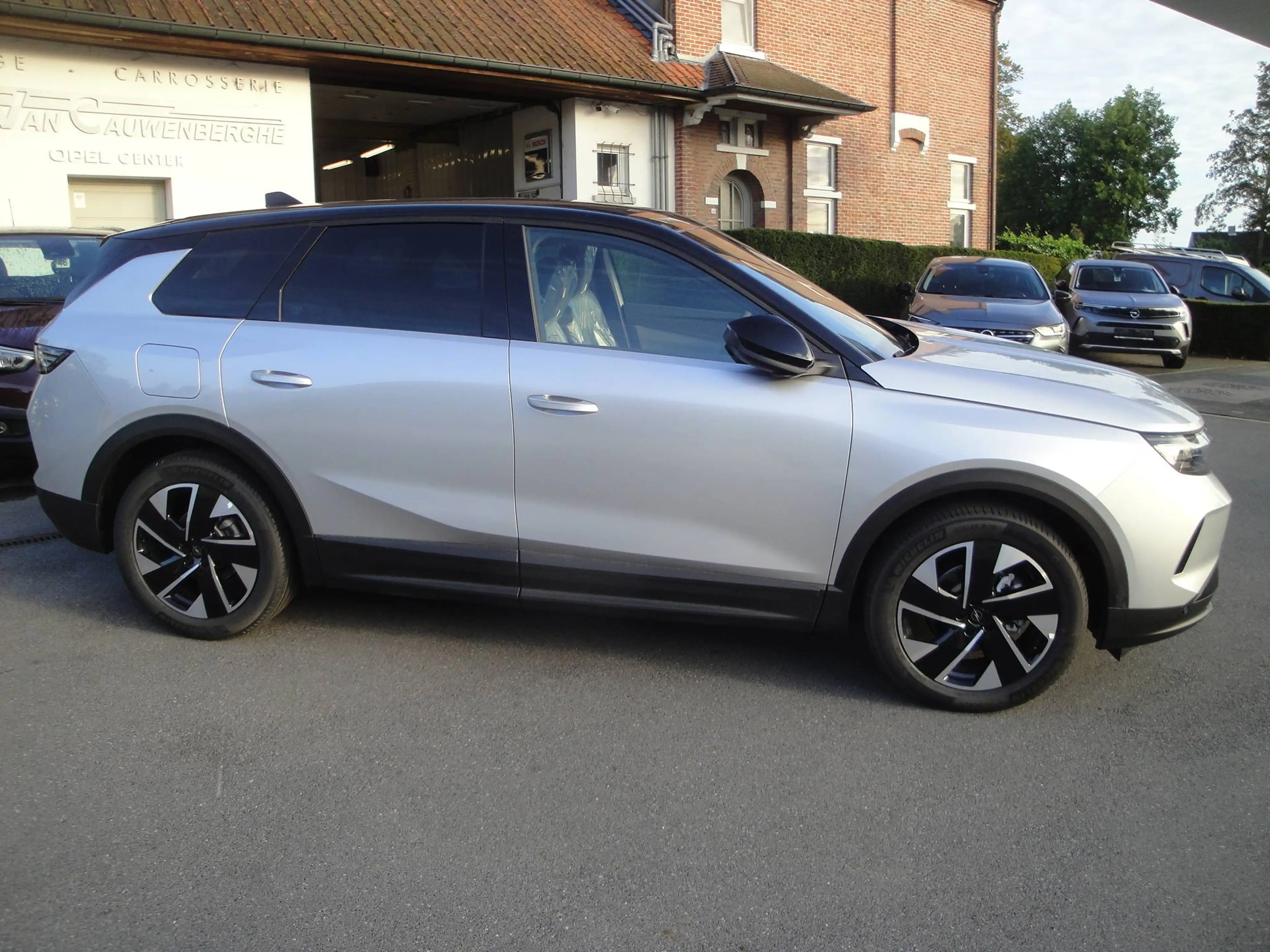 Opel Grandland ULTIMATE 1.2 MHEV 100kW — photo 5