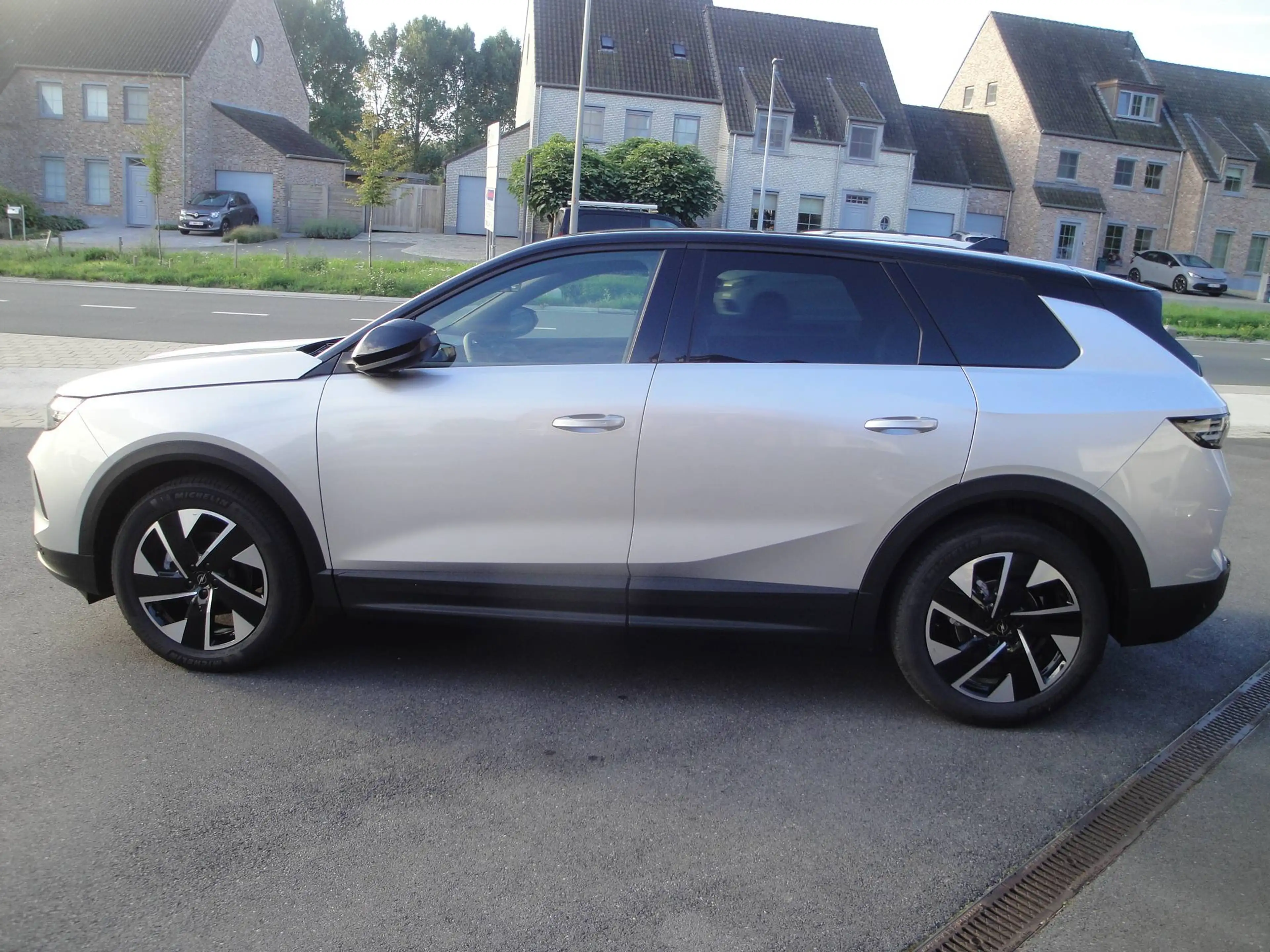 Opel Grandland ULTIMATE 1.2 MHEV 100kW — photo 2