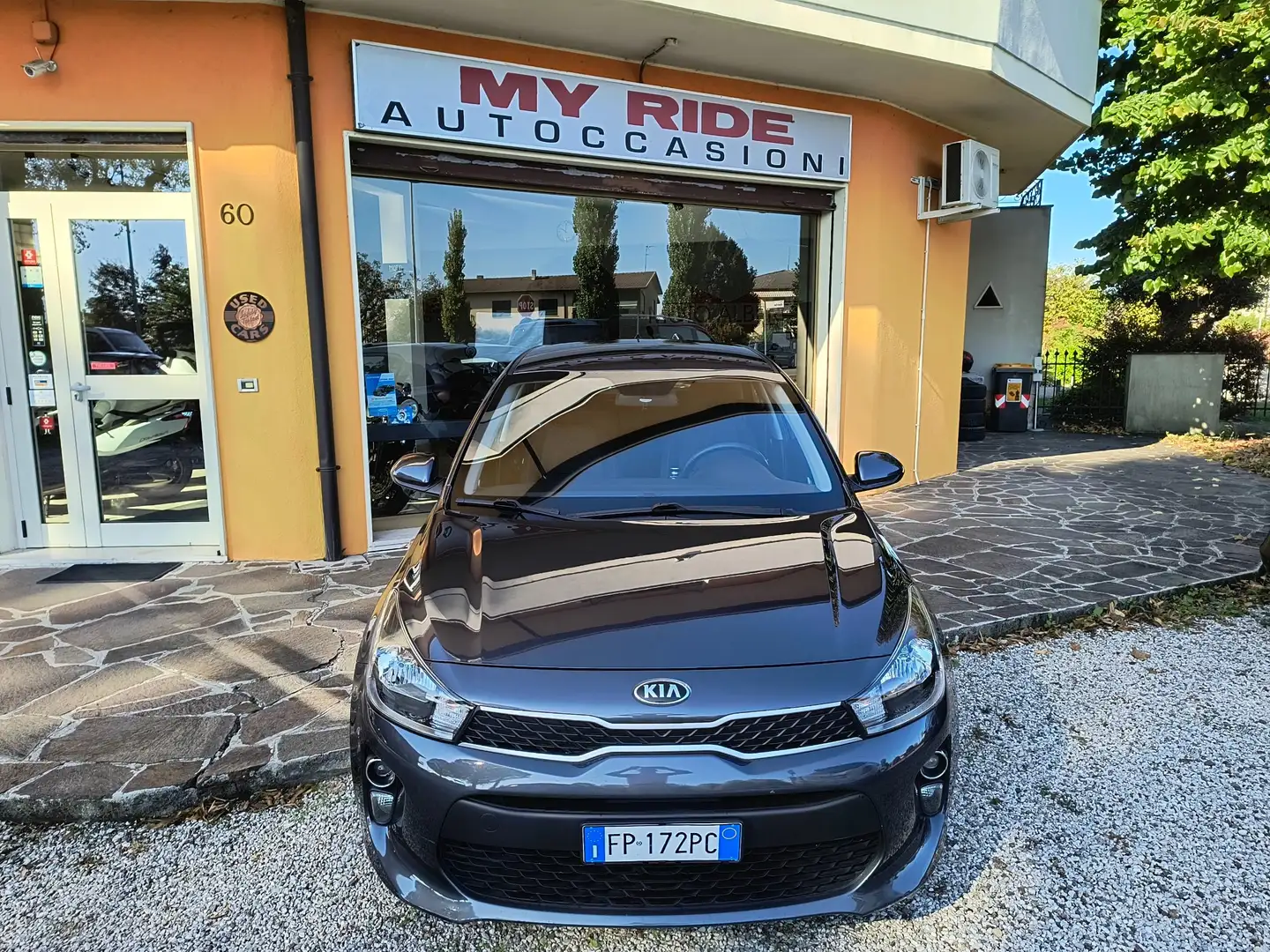 Kia Rio Rio IV 2017 1.2 mpi Active 84cv Grigio - 1