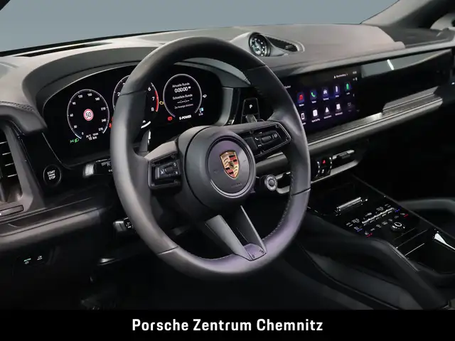 Porsche Cayenne view 11