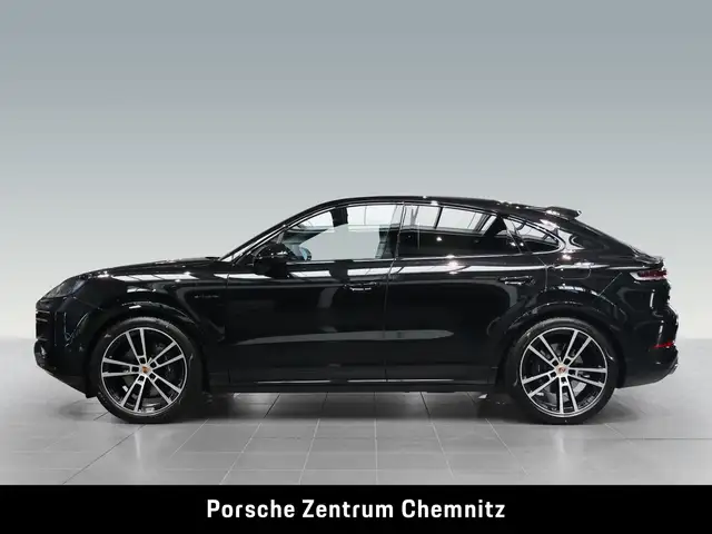 Porsche Cayenne view 2