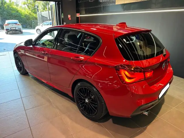 BMW 1 Series view 3