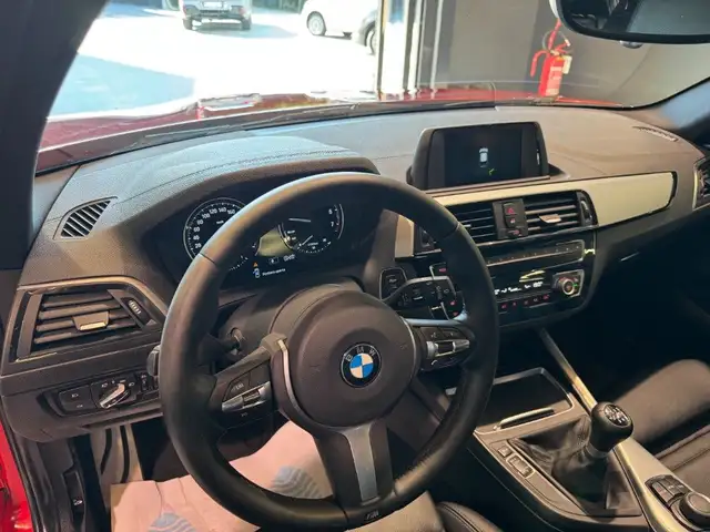 BMW 1 Series view 5