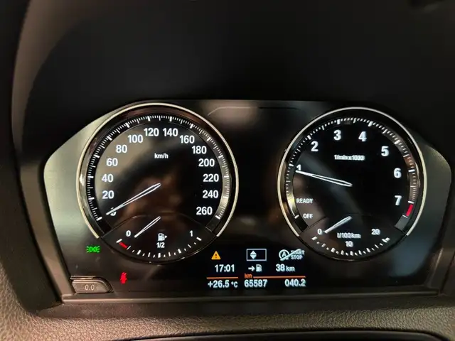 BMW 1 Series view 11