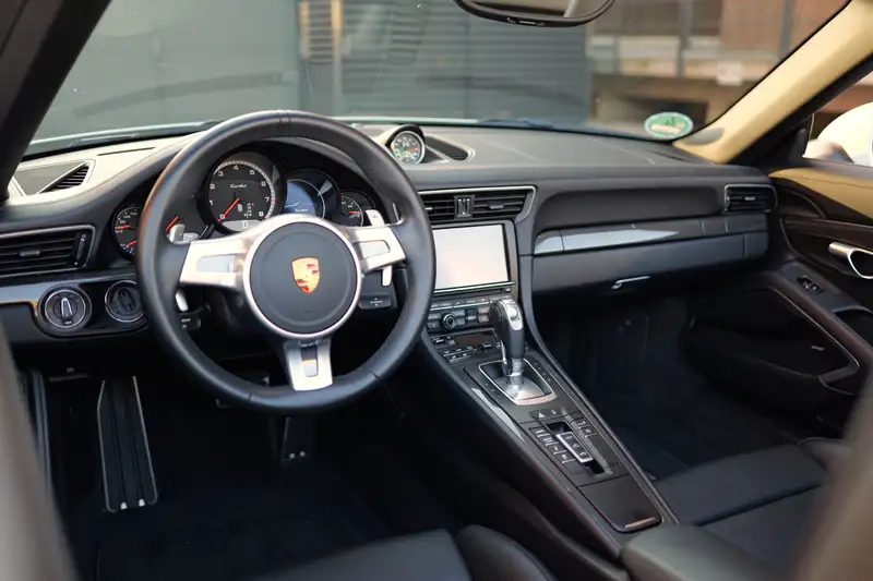 Porsche 911 Turbo Cabriolet – Foto 10