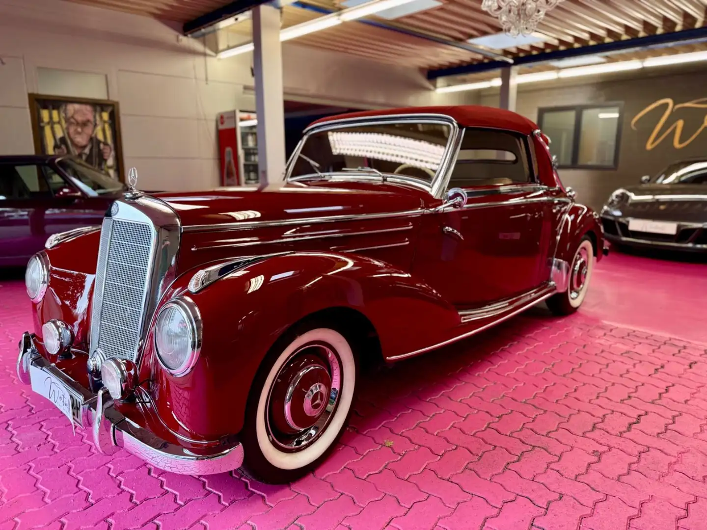 Mercedes-Benz 220 Cabriolet A,( W 187 ), Wertgutachten 2+, Rot - 2