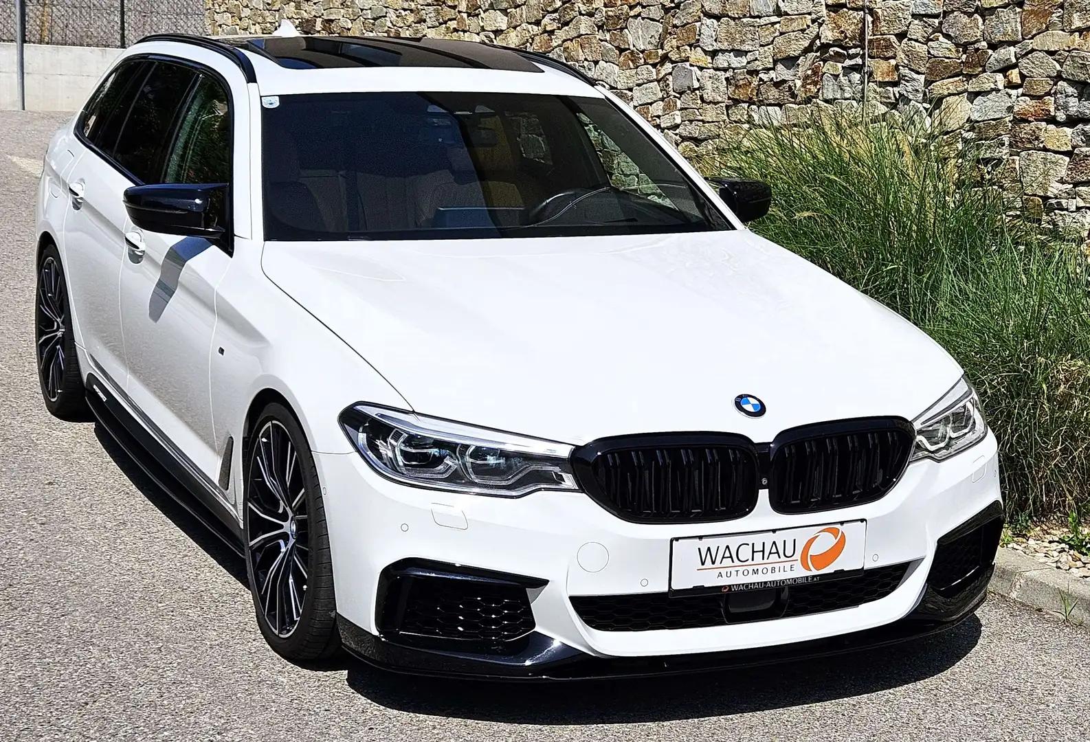 BMW 550 d xDrive*PANO*B&W*Massage*TV*NP: 138.000** Weiß - 2