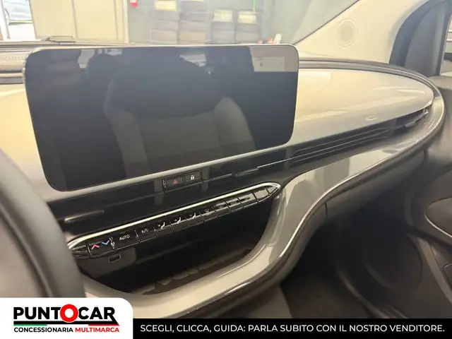 Fiat 500 view 19