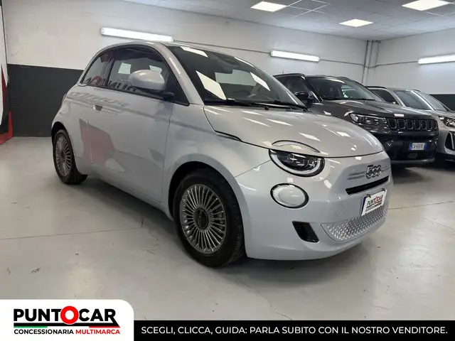 Fiat 500 view 3