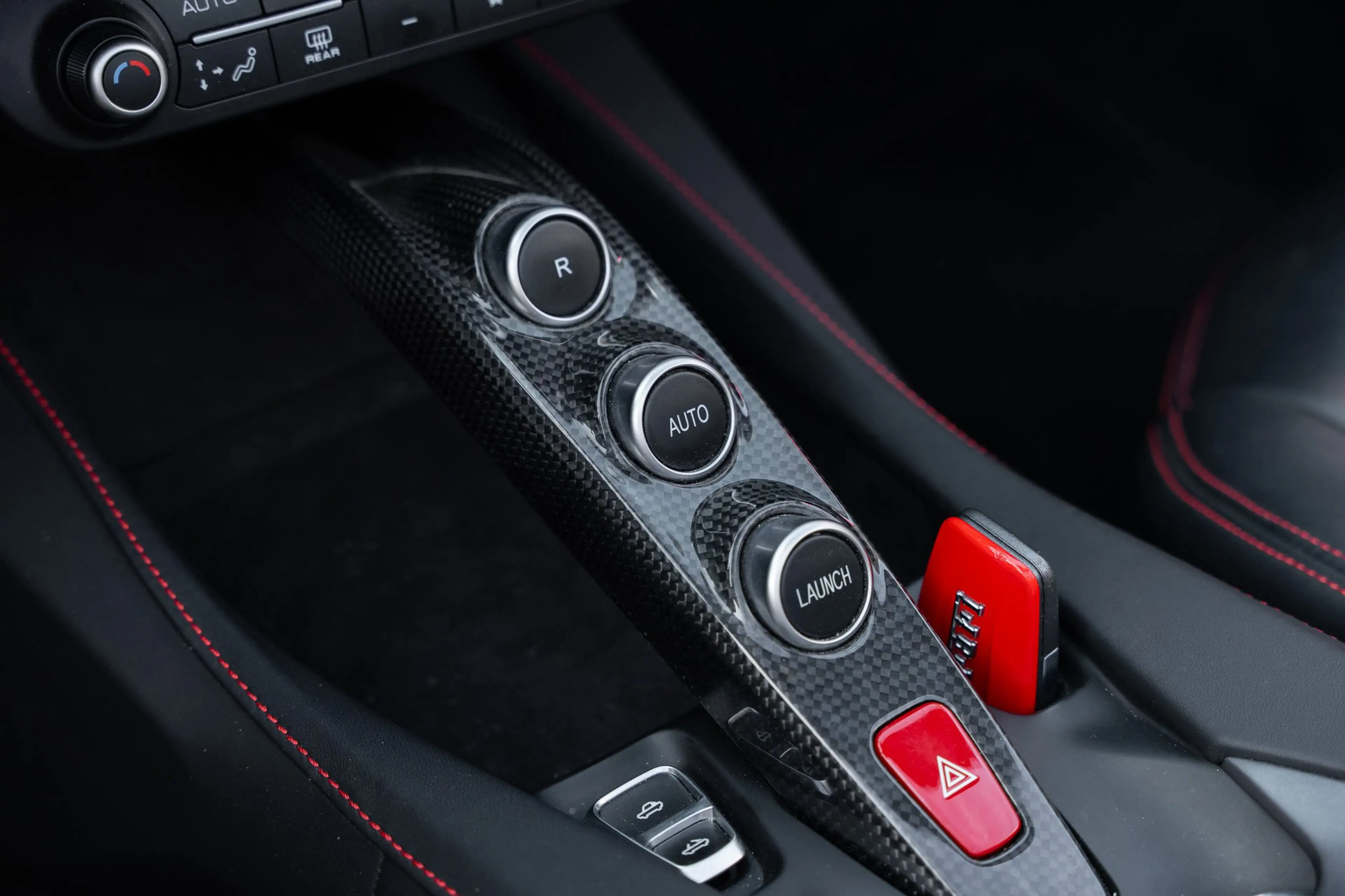 Ferrari Portofino 3.9 Twin-Turbo V8 / 1 Owner — photo 14