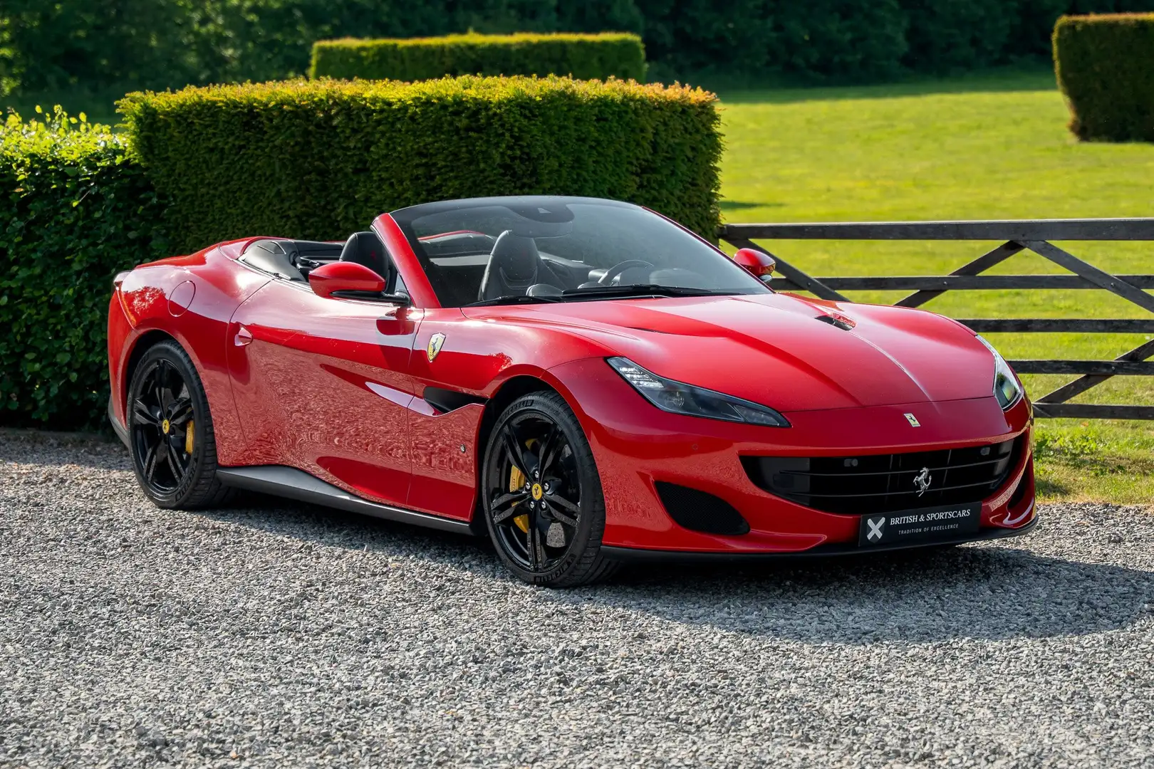 Ferrari Portofino 3.9 Twin-Turbo V8 / 1 Owner Rojo - 1