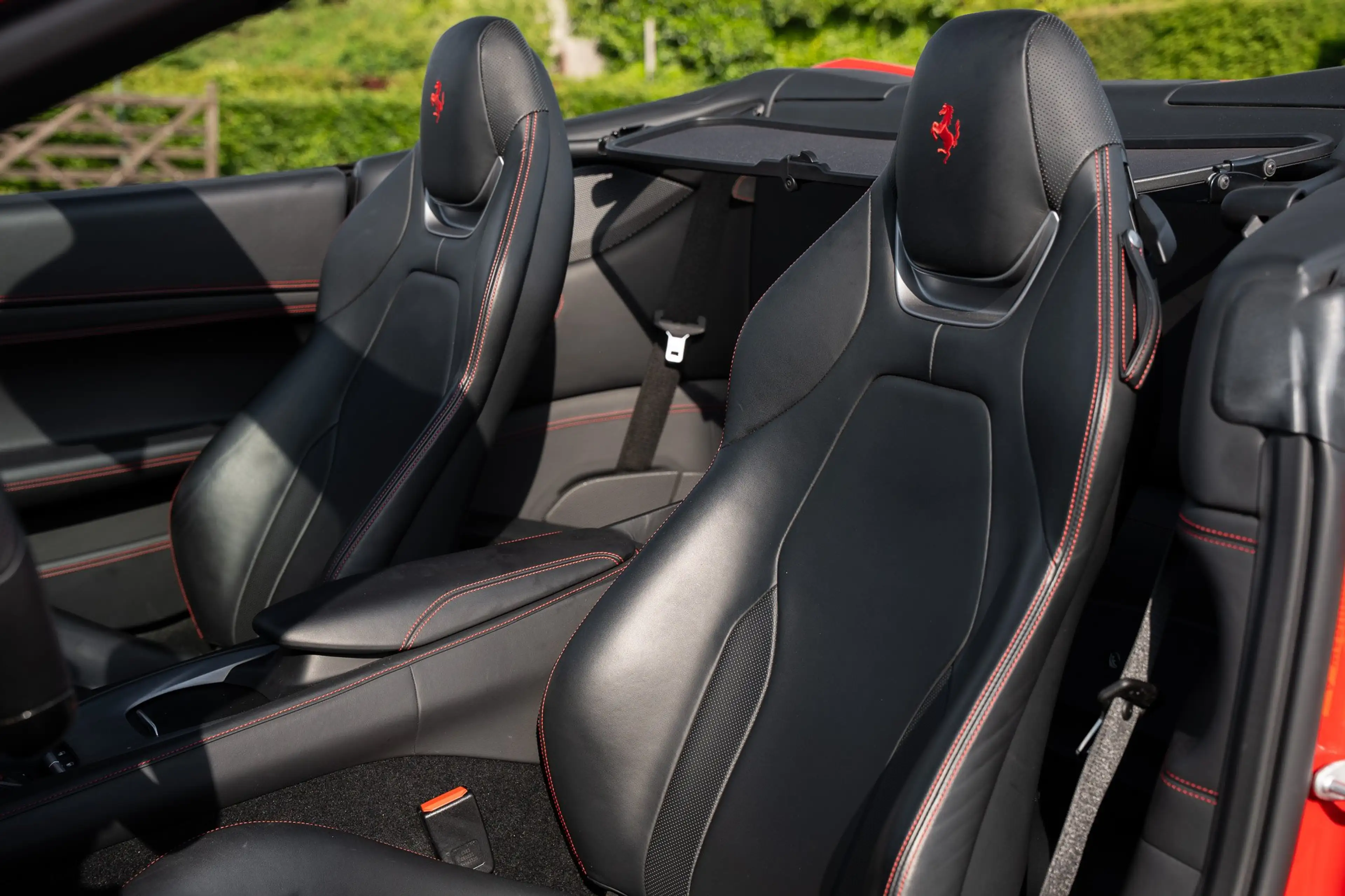 Ferrari Portofino 3.9 Twin-Turbo V8 / 1 Owner — photo 11