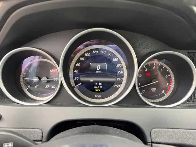 Mercedes-Benz C view 10
