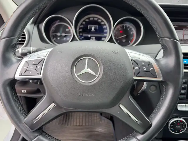 Mercedes-Benz C view 9