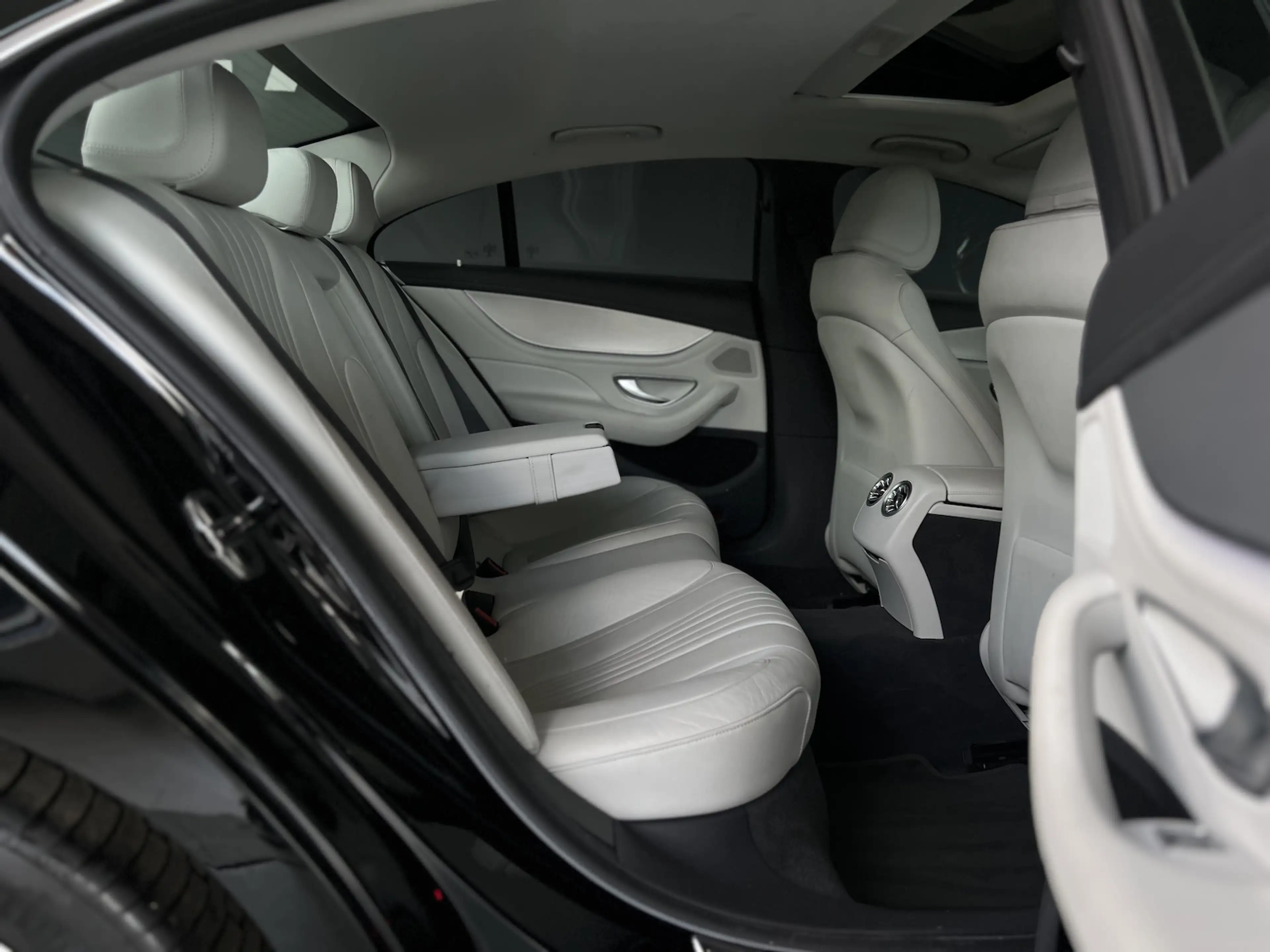 Mercedes-Benz CLS 220 d Avantgarde*WIDESCREEN*S-DACH*NAVI* — photo 13