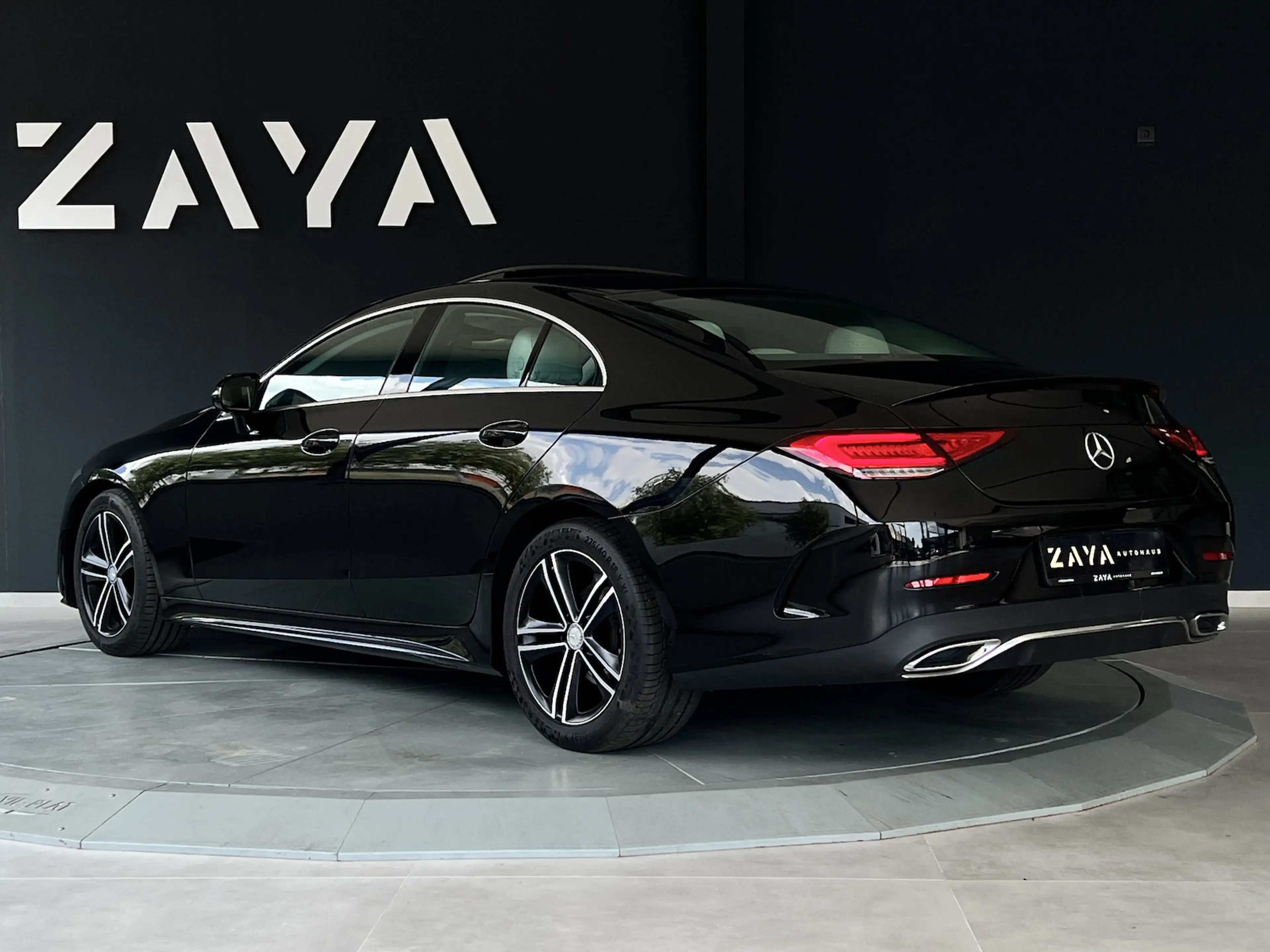 Mercedes-Benz CLS 220 d Avantgarde*WIDESCREEN*S-DACH*NAVI* — photo 4