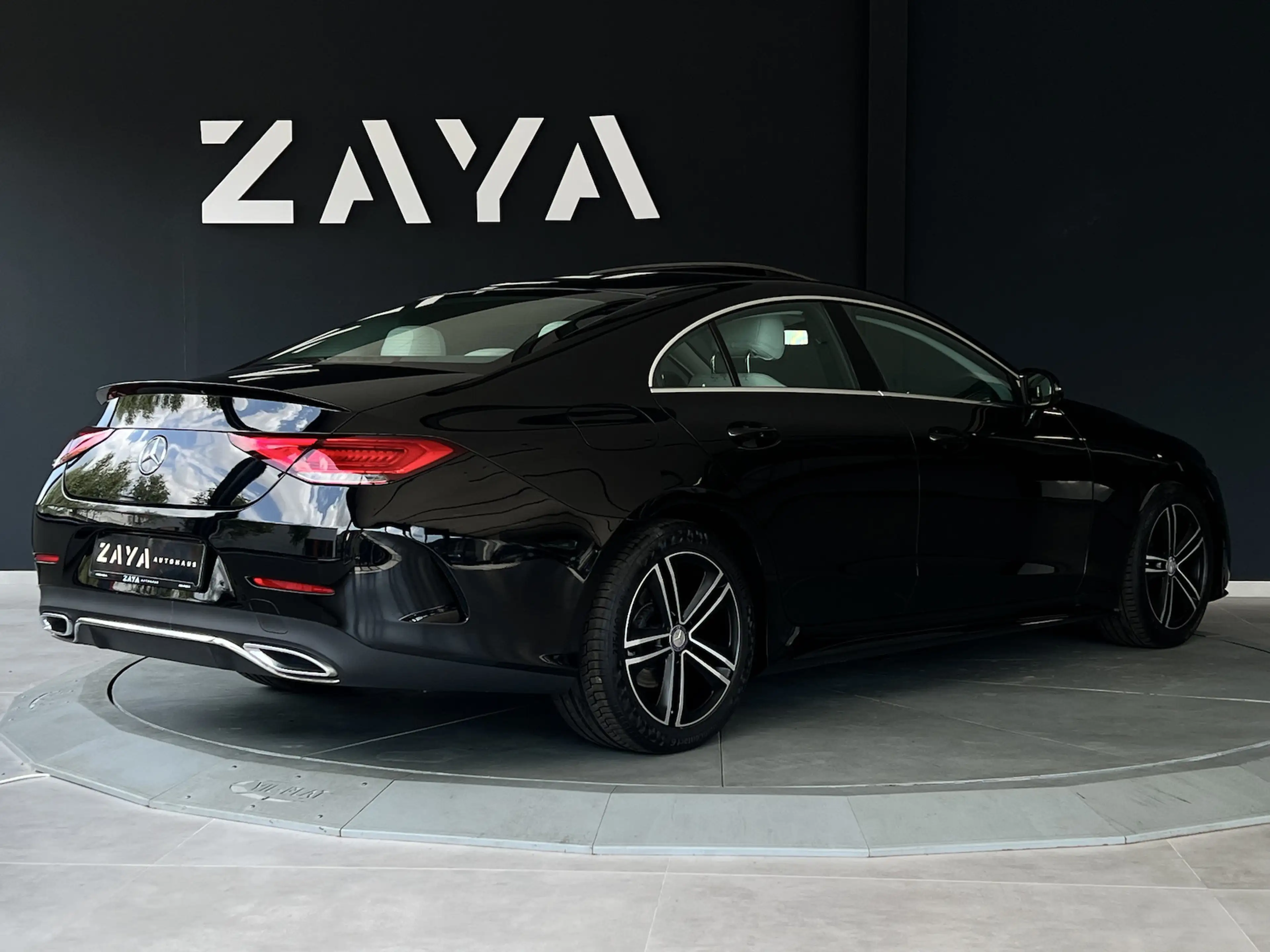 Mercedes-Benz CLS 220 d Avantgarde*WIDESCREEN*S-DACH*NAVI* — photo 6