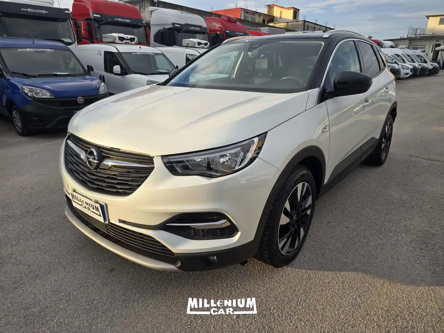 Opel Grandland X GRANLANDX 2019 DIESEL AUTOM Weiß - 1