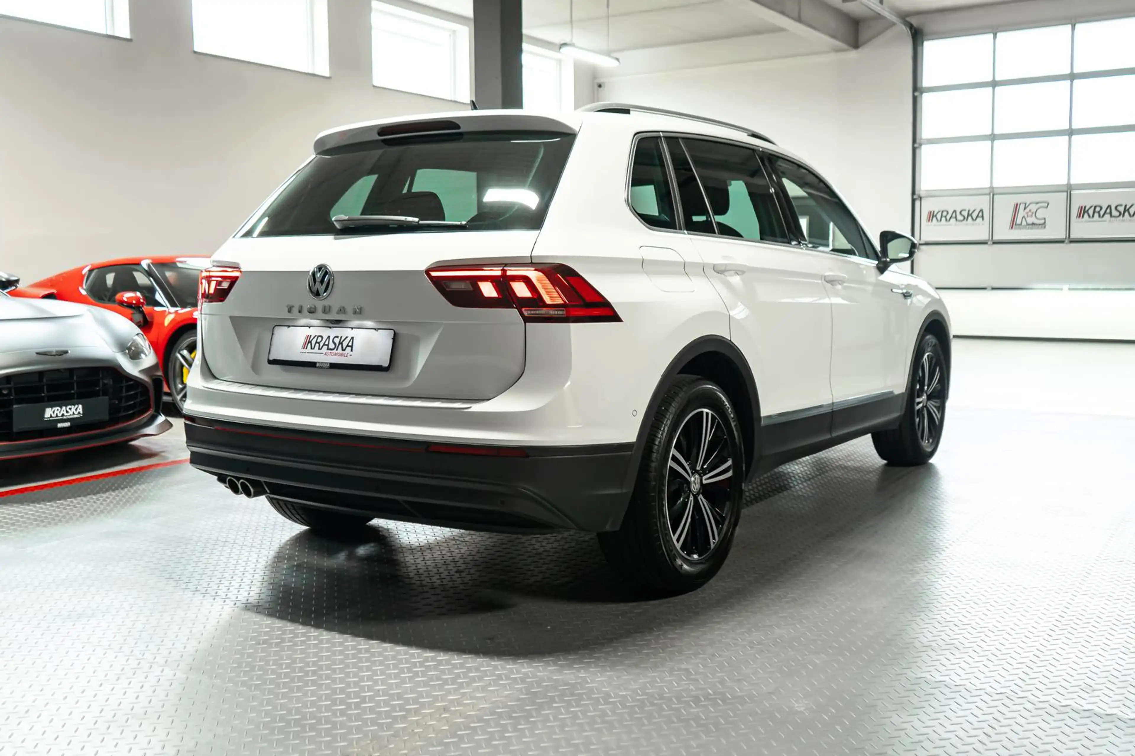 Volkswagen Tiguan 1.5 TSI LED AHK RFK SHZ 18" APP IQ.DRIVE — photo 6