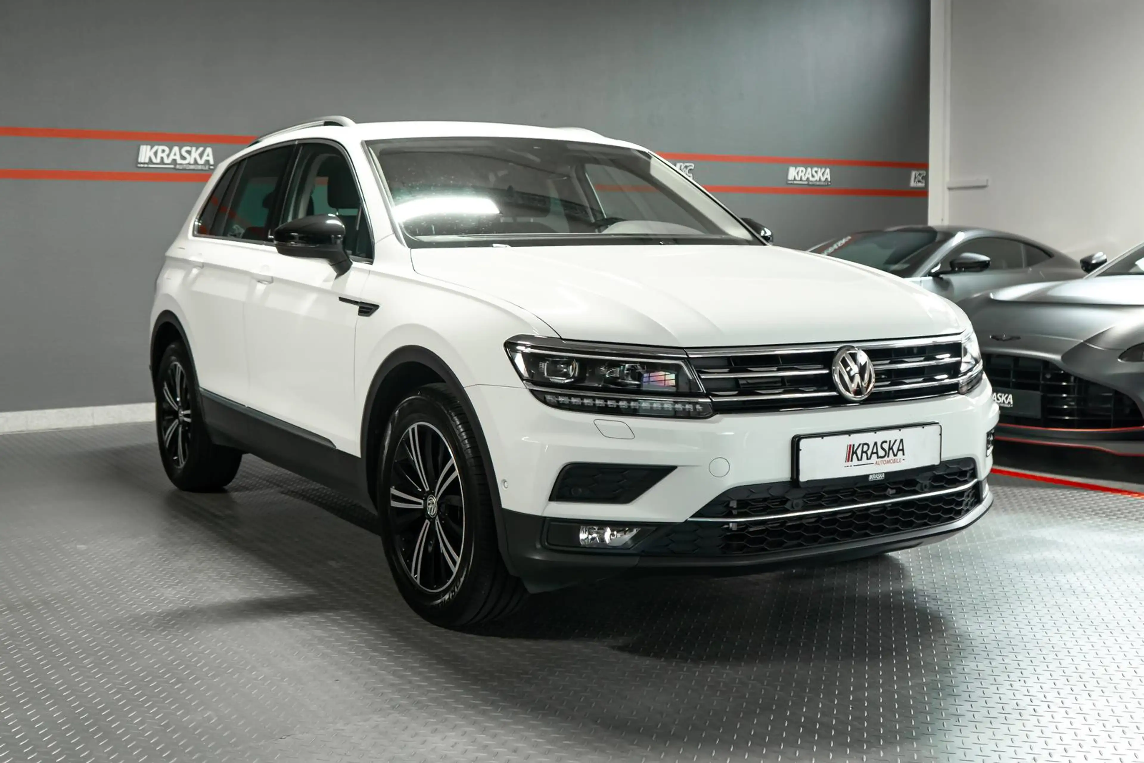 Volkswagen Tiguan 1.5 TSI LED AHK RFK SHZ 18" APP IQ.DRIVE — photo 5