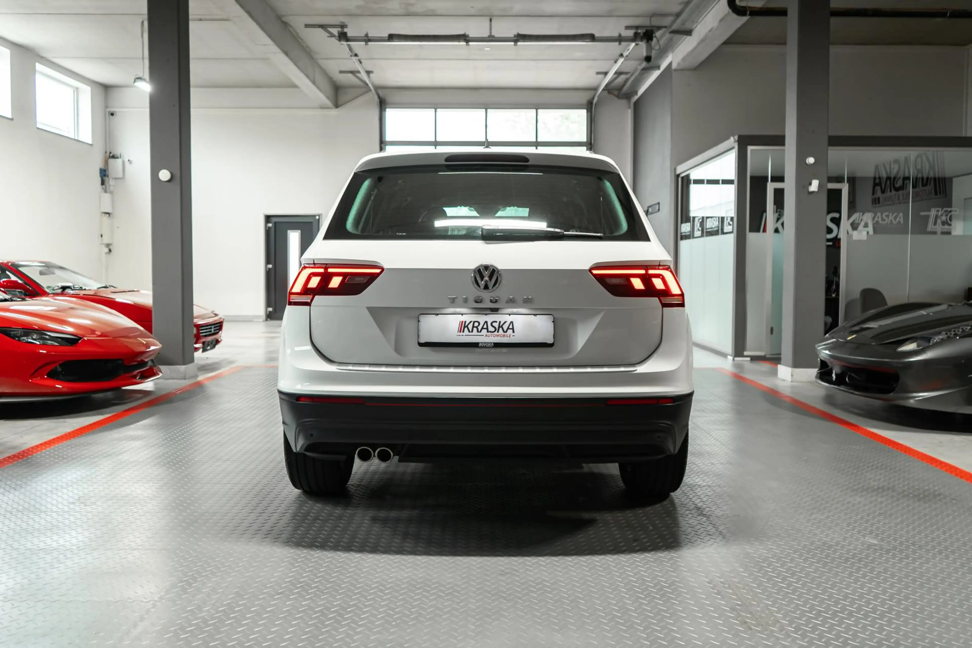 Volkswagen Tiguan 1.5 TSI LED AHK RFK SHZ 18" APP IQ.DRIVE — photo 7