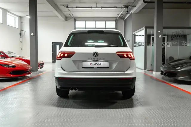 Volkswagen Tiguan view 7