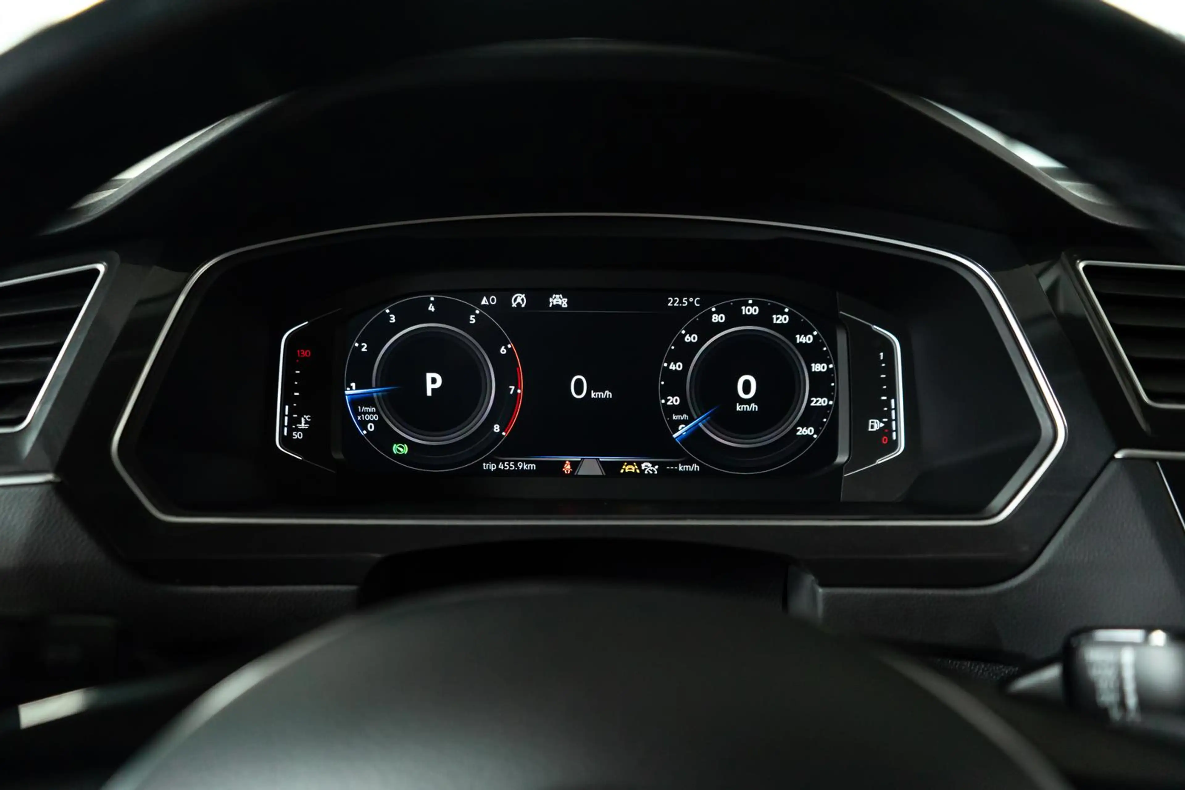Volkswagen Tiguan 1.5 TSI LED AHK RFK SHZ 18" APP IQ.DRIVE — photo 15